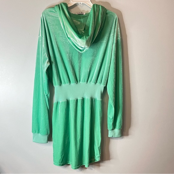(NWT) EROS Women’s Mint Velour Hooded Dress, Size Medium - Picture 6 of 12